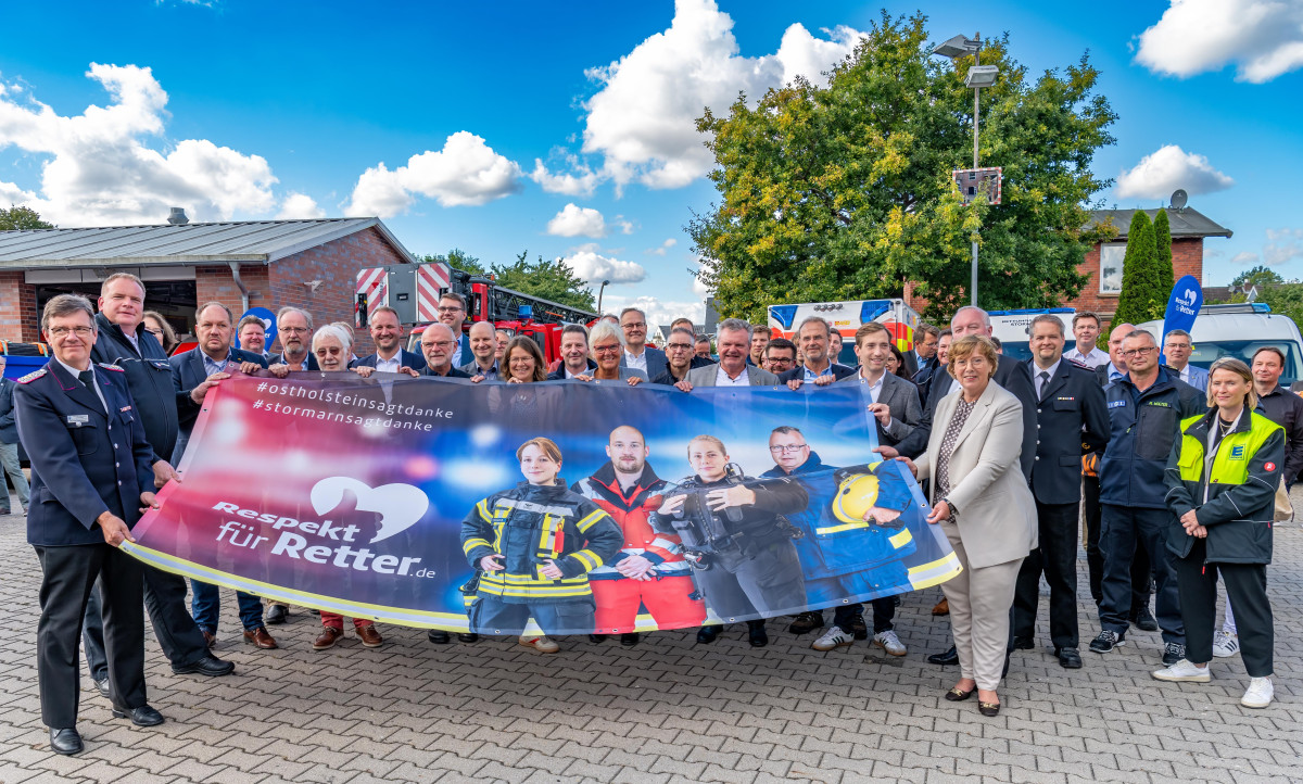 1 Respekt fuer Retter Auftaktveraanstaltung Foto Torsten Vollbrecht