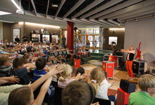 20250719 Kinder Uni Stodo Die Physikanten Volles Forum